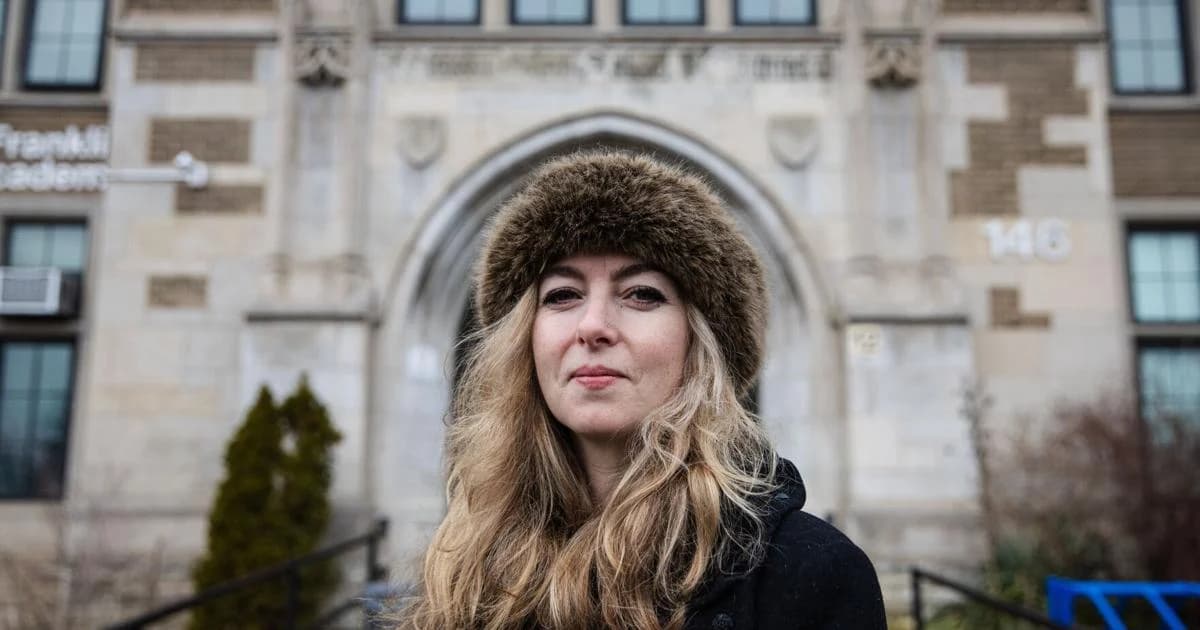 Toronto teacher uses first name as debates over formal titles in schools reach Quebec