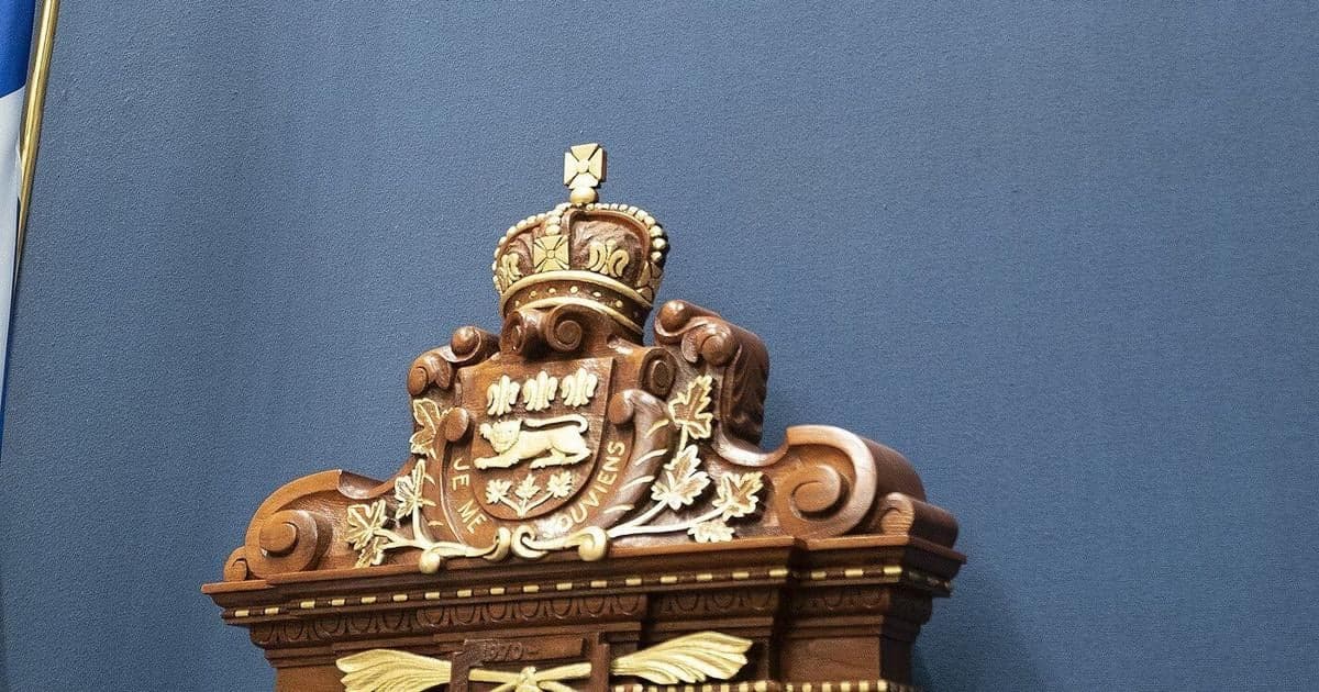 Quebec to remove British crown from provincial coat of arms