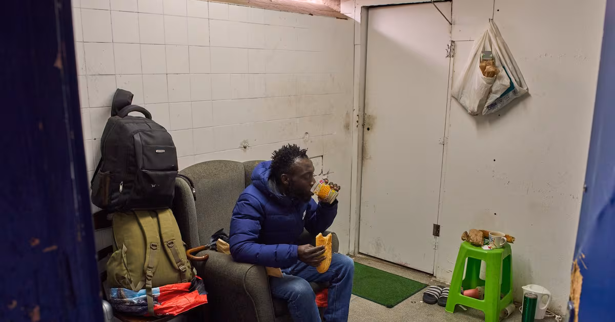 Spain to regularize about 500,000 undocumented migrants by decree