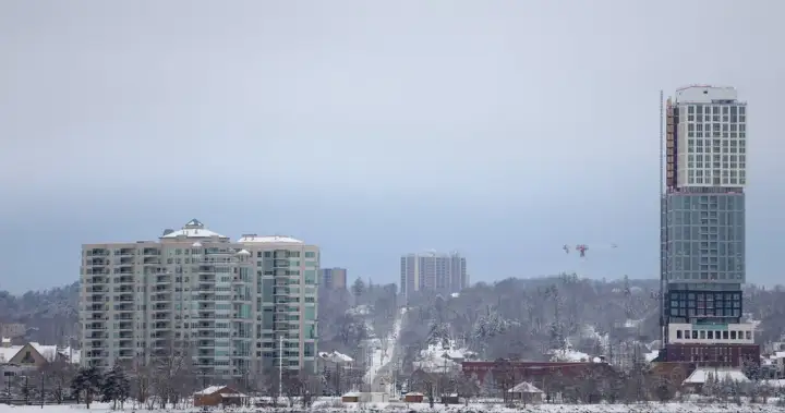 Barrie stays on high alert after nearly 300 centimetres of snow this season