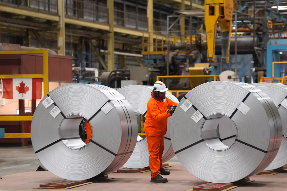 Canada's goods trade deficit widens to $2.2 billion in November as exports fall