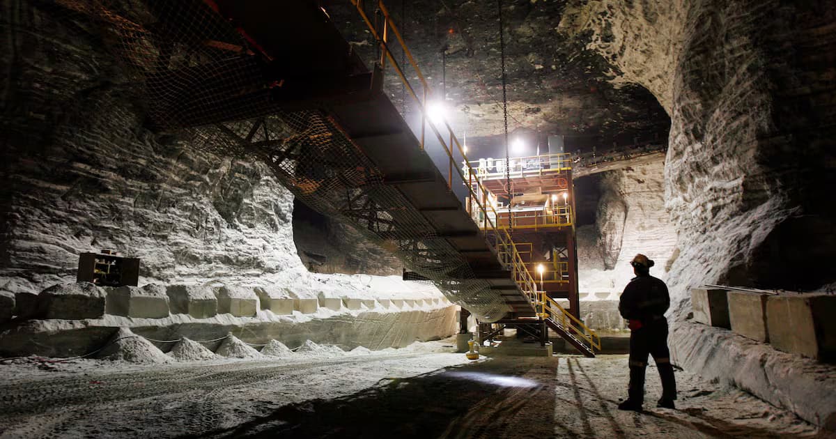 Goderich salt ships south as Ontario cities ration supplies